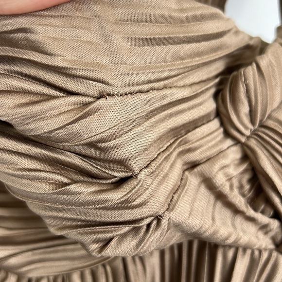 Heartloom January Asymmetric Silky Babydoll Top in Cafe Brown Size Large - Picture 14 of 15